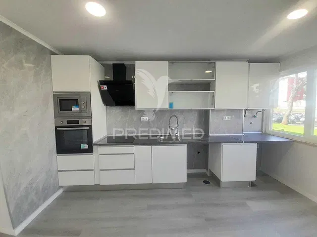 Kitchen; kitchen appliances, view, renovated, natural light