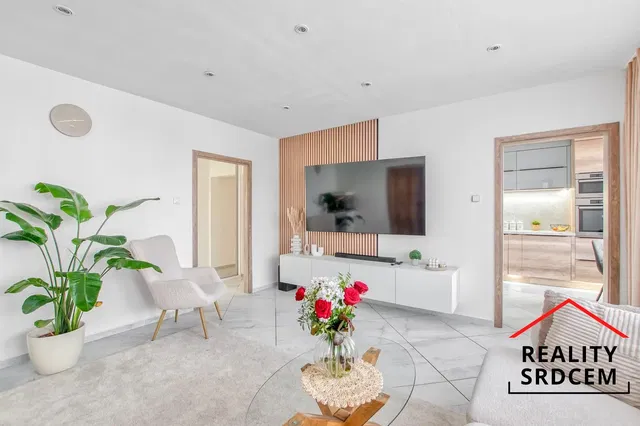 Soggiorno; luce naturale, stile moderno, ristrutturato