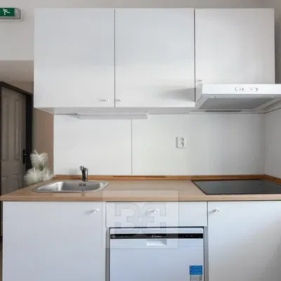 Cuisine; électroménager, lumière naturelle