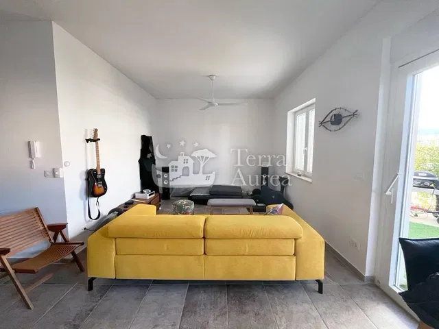 Хол; гледка, естествена светлина, модерен стил