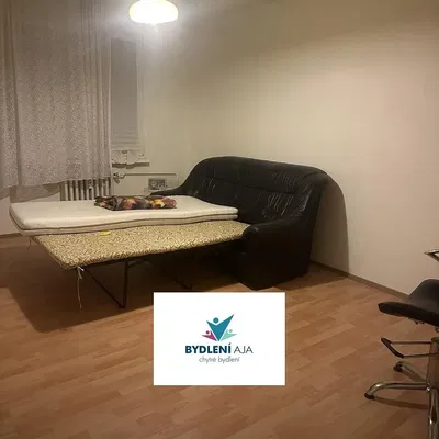 Spavaća soba; potrebna renovacija