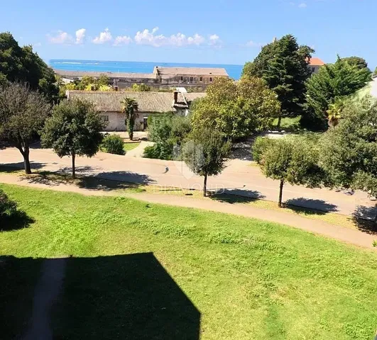 Balcon; vue, lumière naturelle