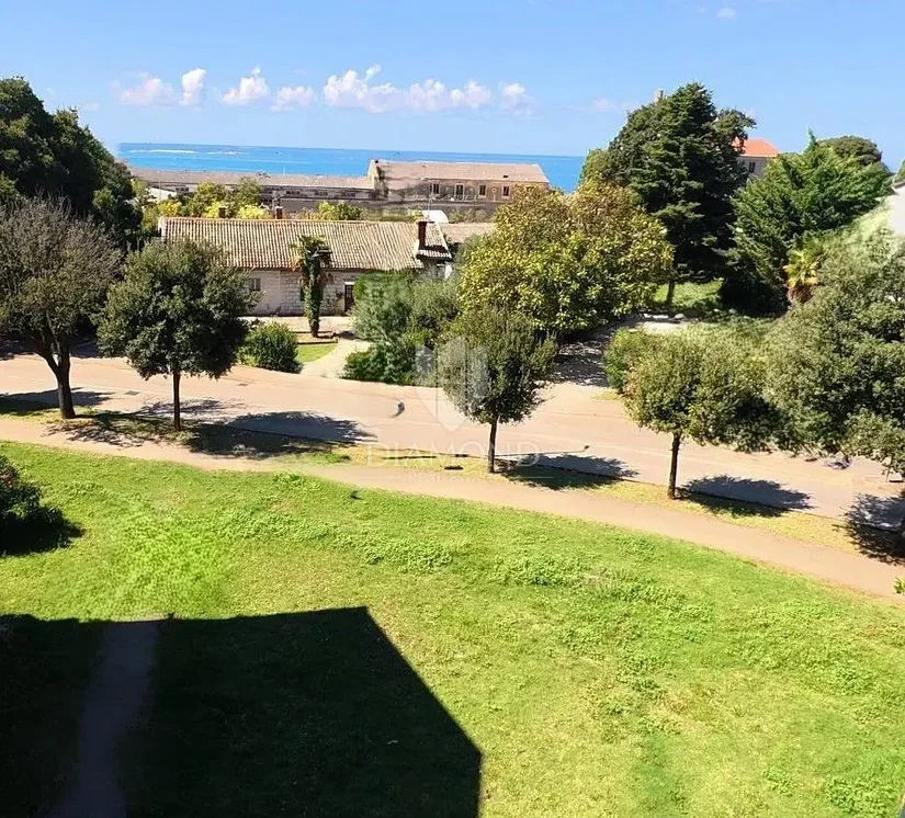 Balcon; vue, lumière naturelle