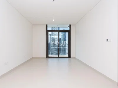 Salon; vue, carrelage, lumière naturelle, rénové
