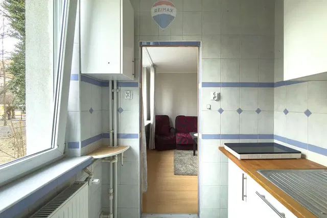 Kitchen; view, tile floor