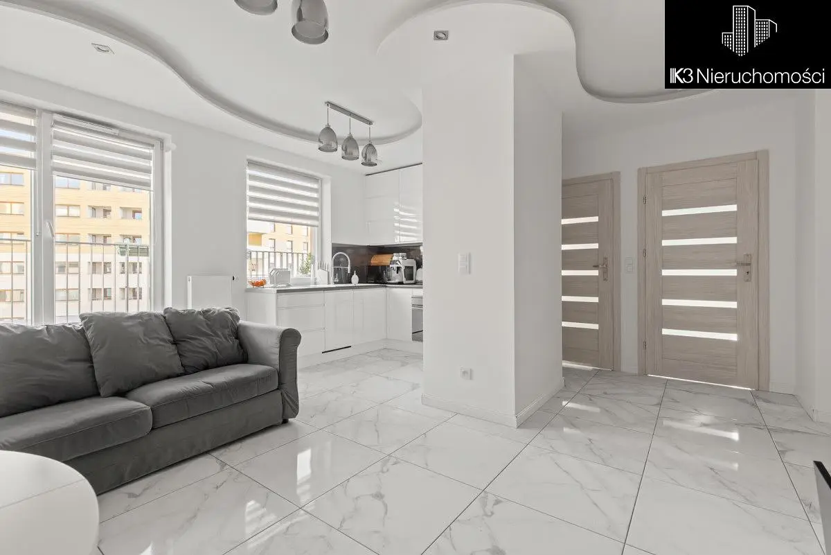 Salon; vue, carrelage, lumière naturelle, style moderne