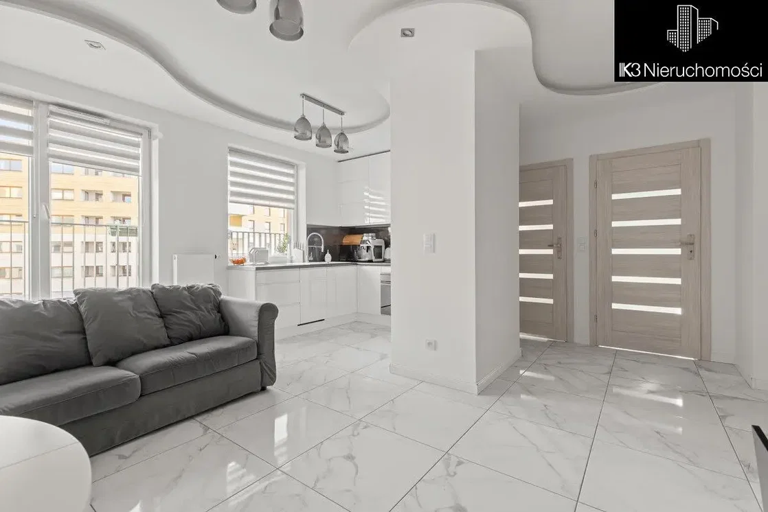 Salon; vue, carrelage, lumière naturelle, style moderne
