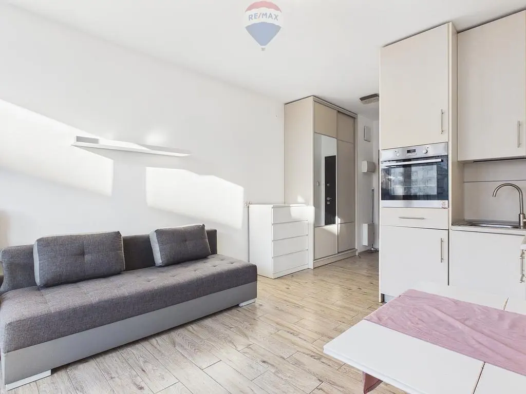 Wohnzimmer; moderner stil, holzboden, tageslicht