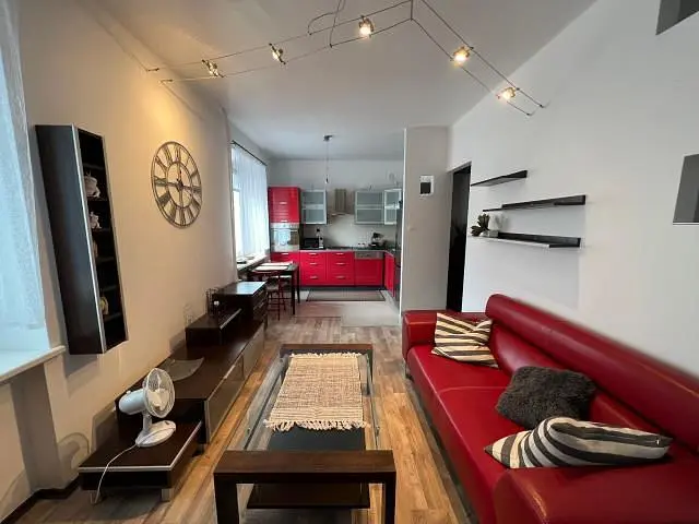 Obývačka; prirodzené svetlo, moderný štýl