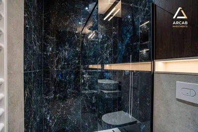 Tuvalet; fayans zemin, tadilatlı, doğal ışık, modern stil