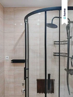 Salle de bain; carrelage, rénové, lumière naturelle, style moderne