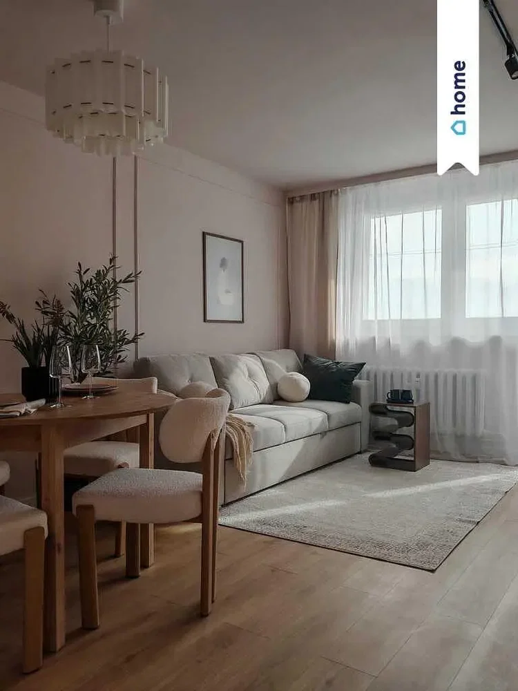 Salon; style moderne, parquet, lumière naturelle