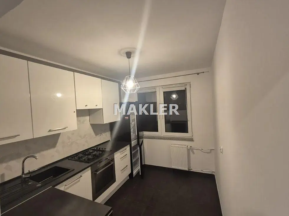 Кухиња; кухињски апарати, плочице, реновиран