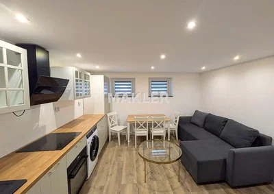 Oturma odası; mutfak aletleri, doğal ışık, modern stil