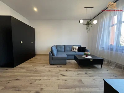 Salon; parquet, lumière naturelle, style moderne