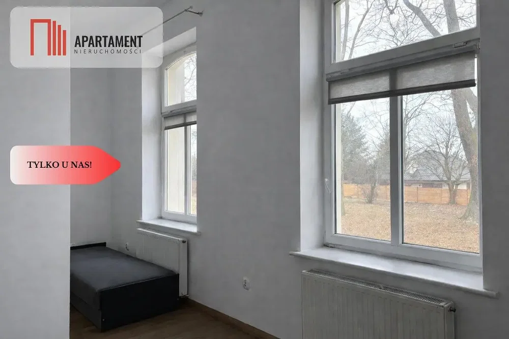 Spálňa; drevená podlaha, potrebná rekonštrukcia
