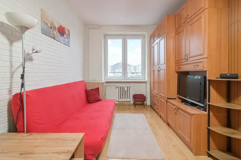 Wohnzimmer; blick, holzboden, tageslicht, moderner stil