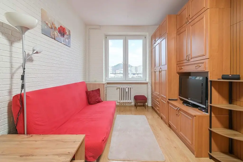Wohnzimmer; blick, holzboden, tageslicht, moderner stil