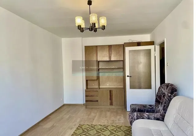 Salon; parquet, lumière naturelle