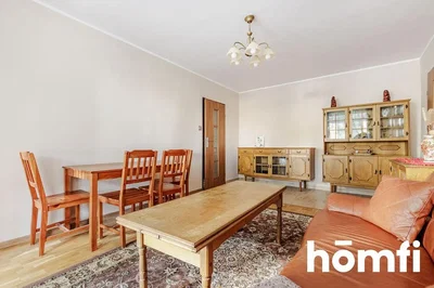 Dnevna soba; drveni pod, rustikalni stil