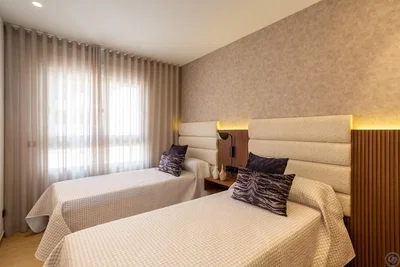 Schlafzimmer; tageslicht, moderner stil
