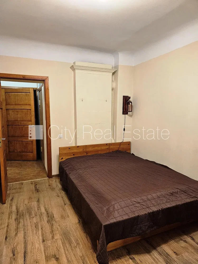 Chambre; parquet, lumière naturelle