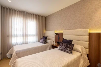 Schlafzimmer; tageslicht, moderner stil