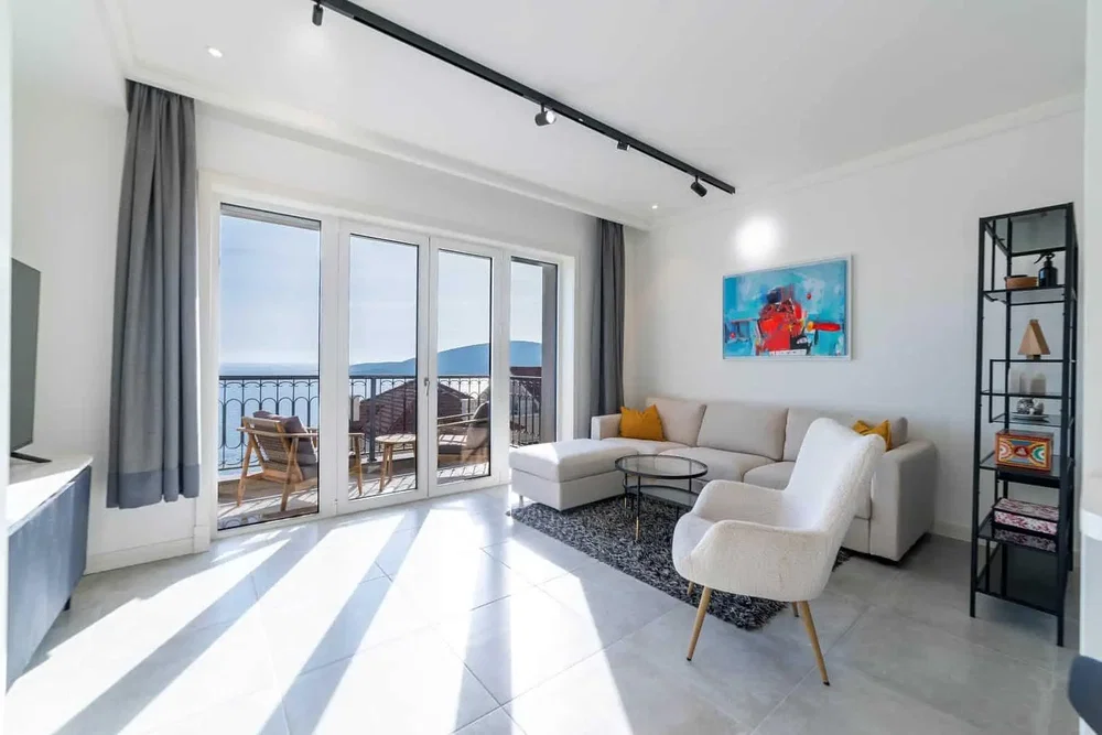 Wohnzimmer; blick, tageslicht, moderner stil
