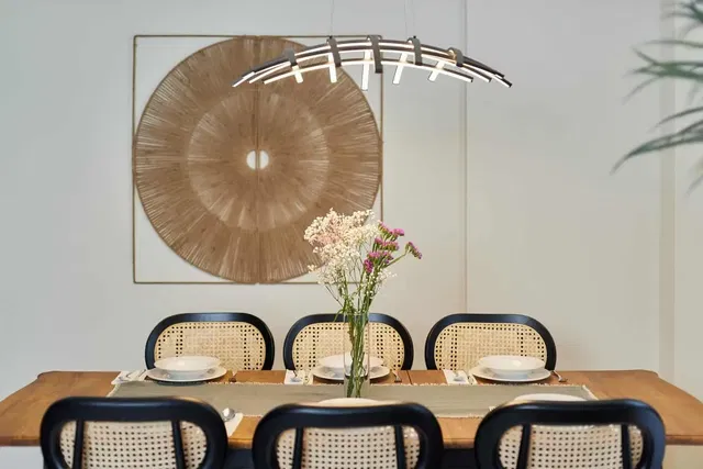Sala da pranzo; stile moderno, luce naturale