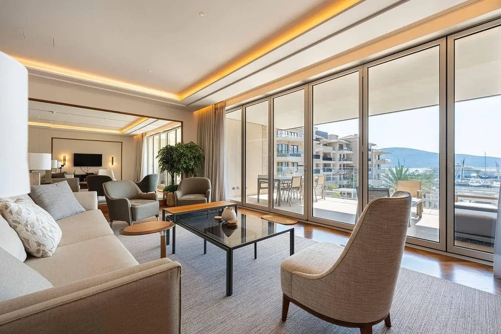 Wohnzimmer; blick, tageslicht, moderner stil