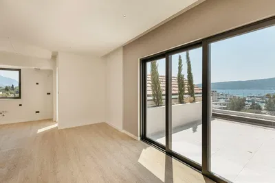 Oturma odası; manzara, doğal ışık