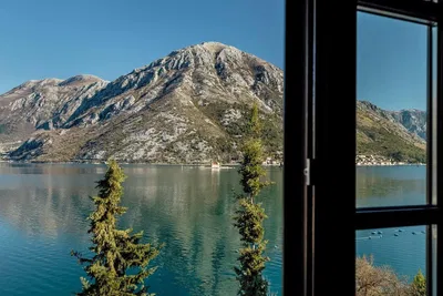 Oturma odası; manzara, doğal ışık