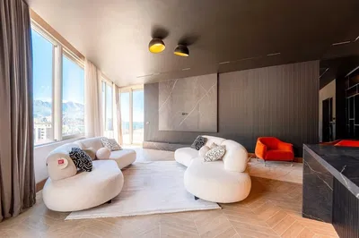 Obývací pokoj; výhled, přirozené světlo, moderní styl, dlažba