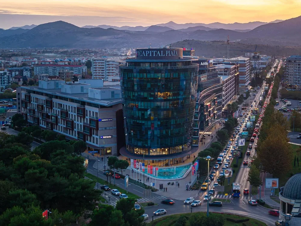 Кућа и околина; поглед