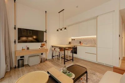 Obývací pokoj; moderní styl, přirozené světlo, po rekonstrukci