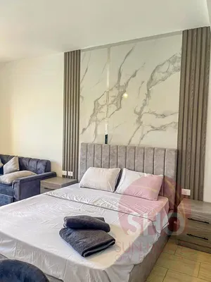 Camera da letto; stile moderno, luce naturale