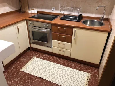 Küche; küchengeräte, fliesenboden