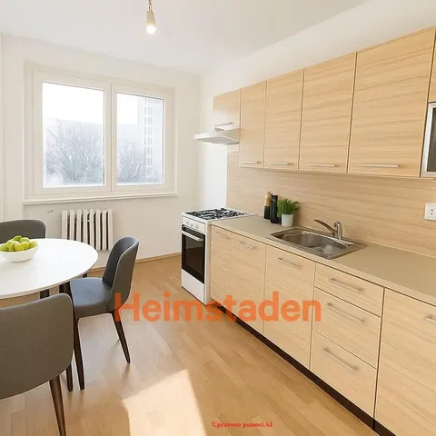 Kuhinja; kuhinjski aparati, prirodno svjetlo