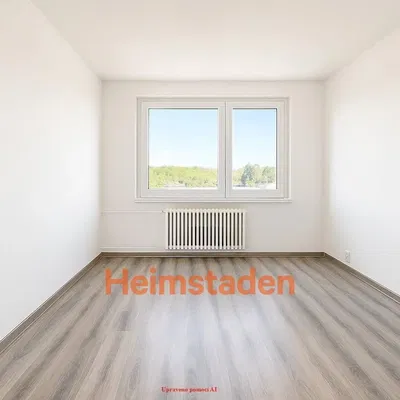 Oturma odası; manzara, ahşap zemin, doğal ışık