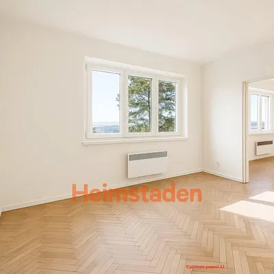 Dnevna soba; pogled, drveni pod, prirodno svjetlo