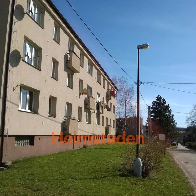 Kuća i okolina; pogled