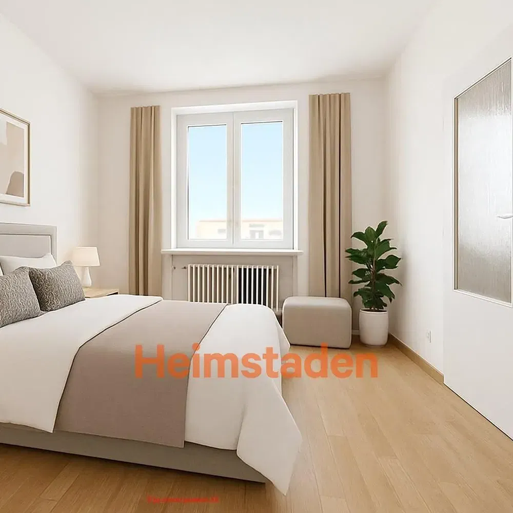 Yatak odası; doğal ışık, ahşap zemin, modern stil