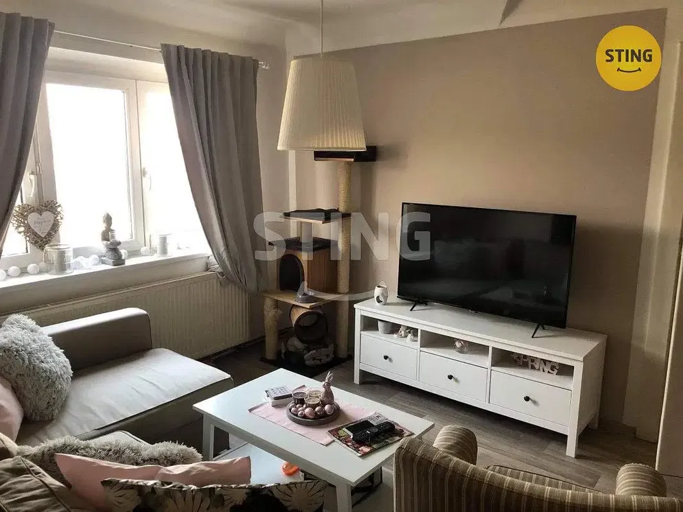 Wohnzimmer; tageslicht, moderner stil