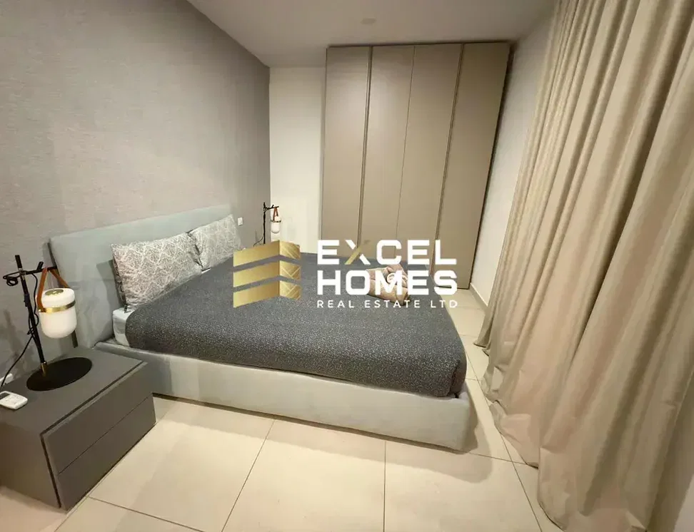 Chambre; carrelage, rénové