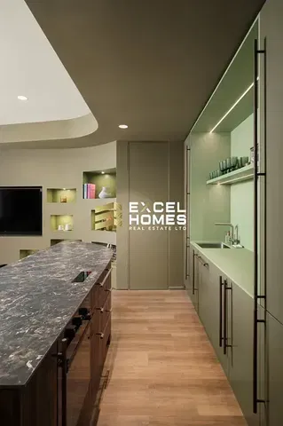 Keuken; keukenapparatuur, gerenoveerd