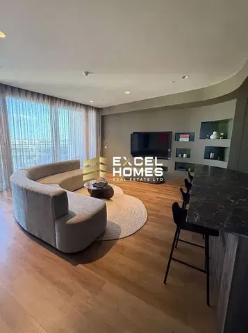 Woonkamer; uitzicht, houten vloer, moderne stijl
