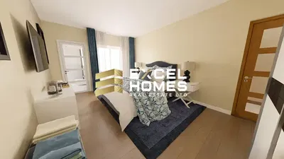 Chambre; lumière naturelle, parquet