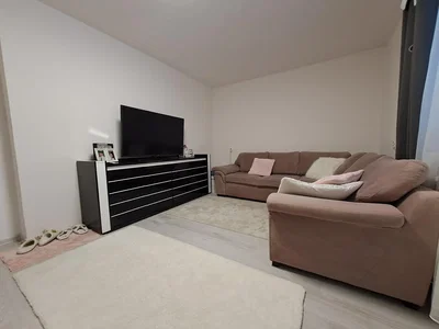 Obývací pokoj; přirozené světlo, moderní styl