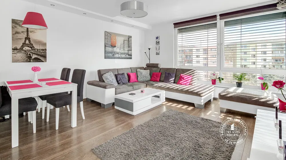 Oturma odası; modern stil, doğal ışık, manzara