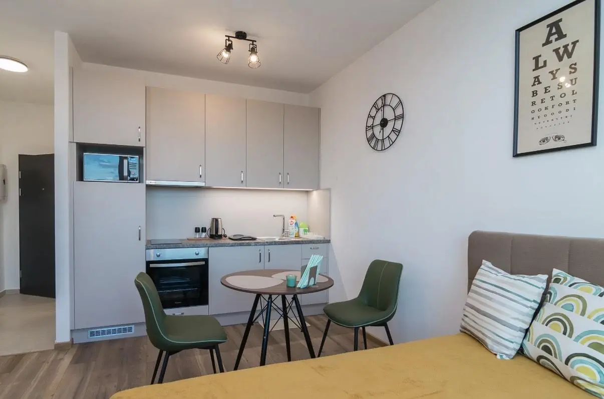 Kuhinja; kuhinjski aparati, moderni stil